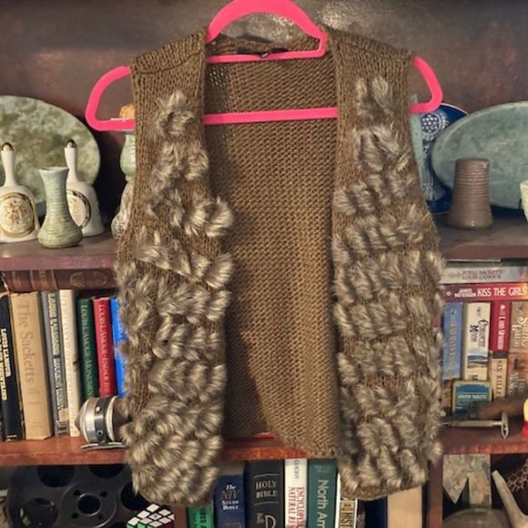 Source Unknown Jackets & Blazers - sweater vest, faux fur by Jack size M